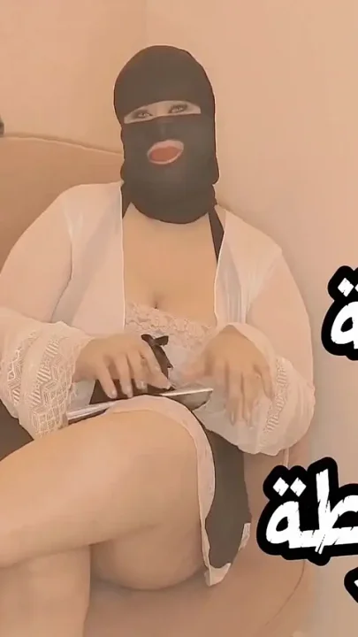 An Egyptian Prostitute a University Student During Study Hours Shows Her