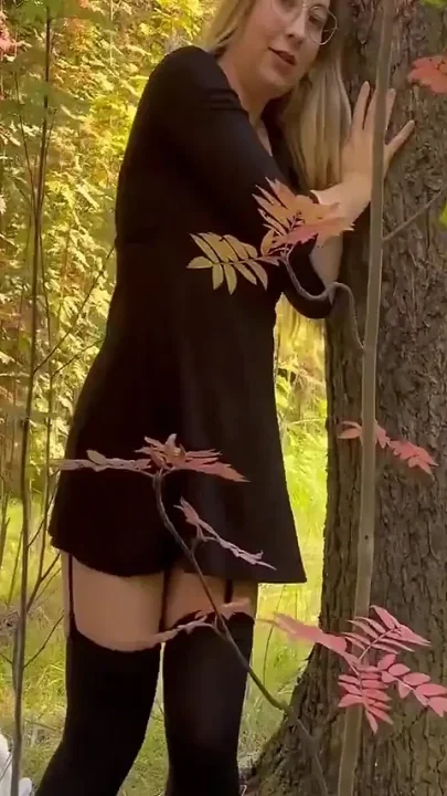 Public Sex in the Autumn Park - Cumshot in Blonde's Mouth