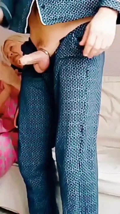 Taboo sex Stepmom watches movies and I her mouth Clip 2