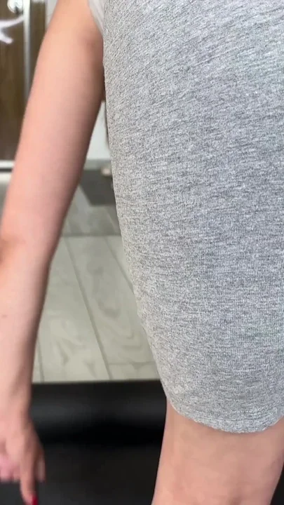 PAWG Stinky Yoga Fart Session