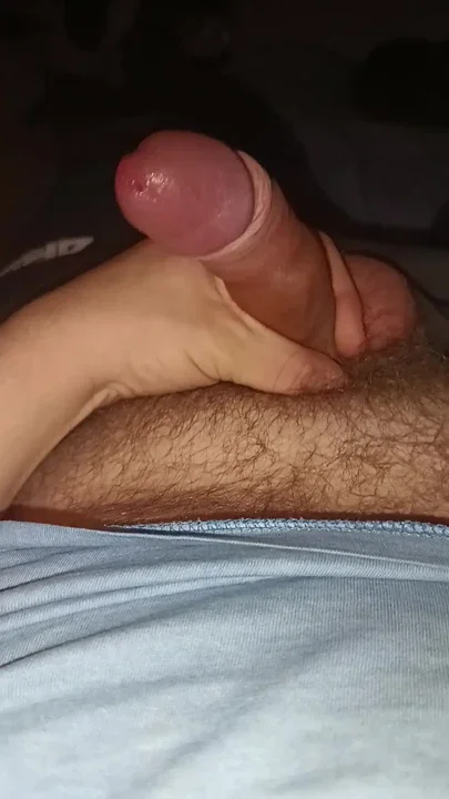 Cwel plays with cock
