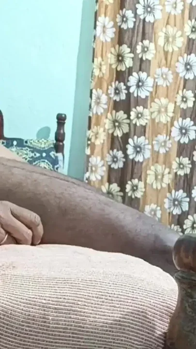 Very Hot nace aunty doing bowlojob and liking kising see like my hard coke soking Clip 1