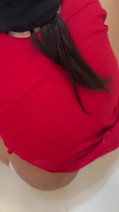 Hot Hotel Maid Fucked by Stranger Guest When She Was Cleaning His Room
