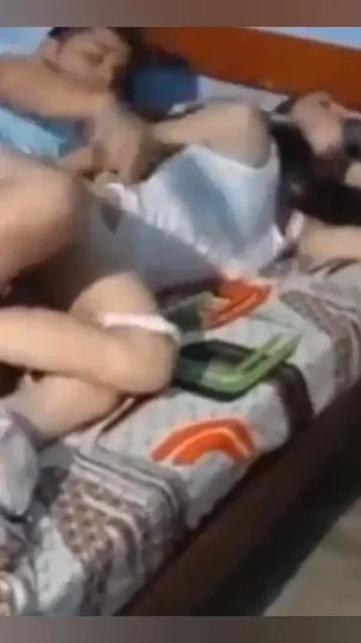 Sloppy Indian woman fucks without a condom with her Tamil lover in new delhi Clip 1