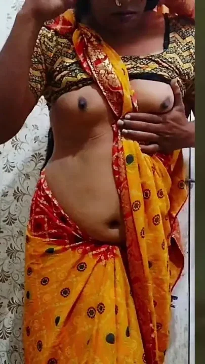Hot sexy cd bottom sonusissy in saree navel Clip 1
