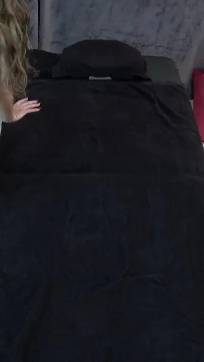 Screaming Real Orgasm - Secretly Called a Masseur to the House Without My Husband Knowing