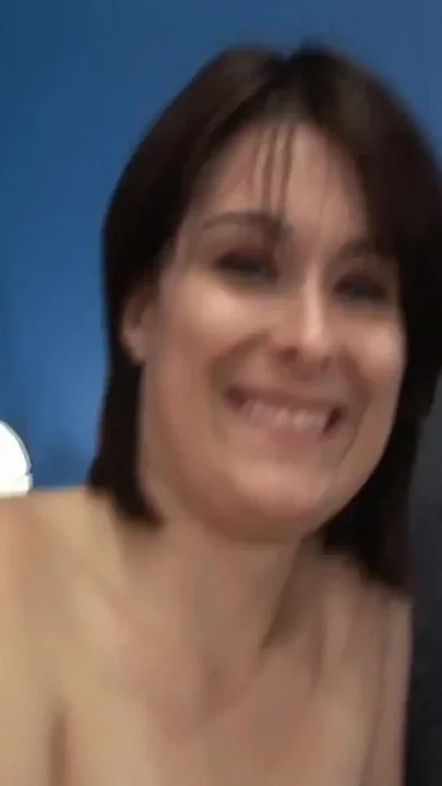 Eve Winters Goes at It with the Sex Machine as Her Hairy Pussy Gets Soaking Wet