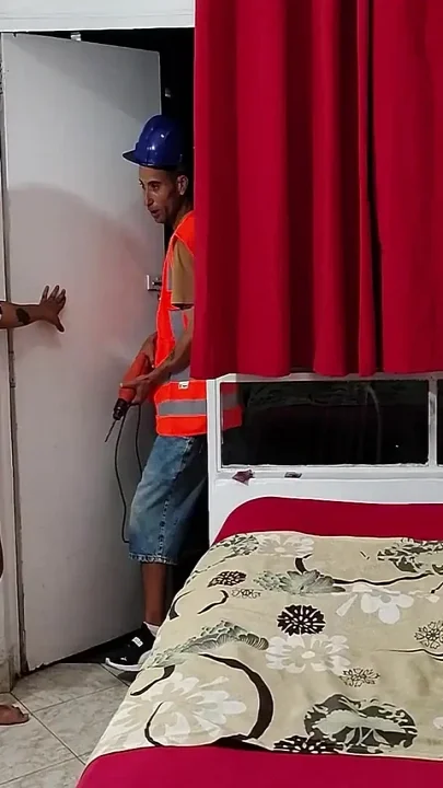 Electrician Bargains His Job Preference for a Pussy