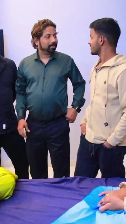 OFFICE OWNER AND EMPLOYEES HELD GROUP PARTY AND TWO GIRLS WERE ALSO PRESENT Clip 1