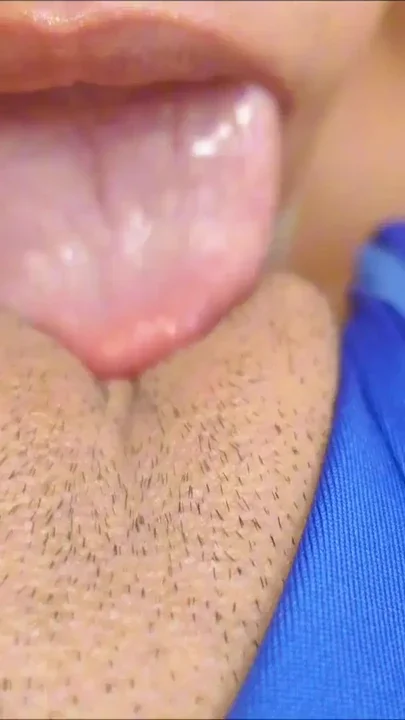 Giving pleasure to stepsister by sucking her clit in the end I cum in her ass Clip 1
