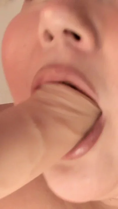 Chubby slut gives a sloppy and clean blowjob