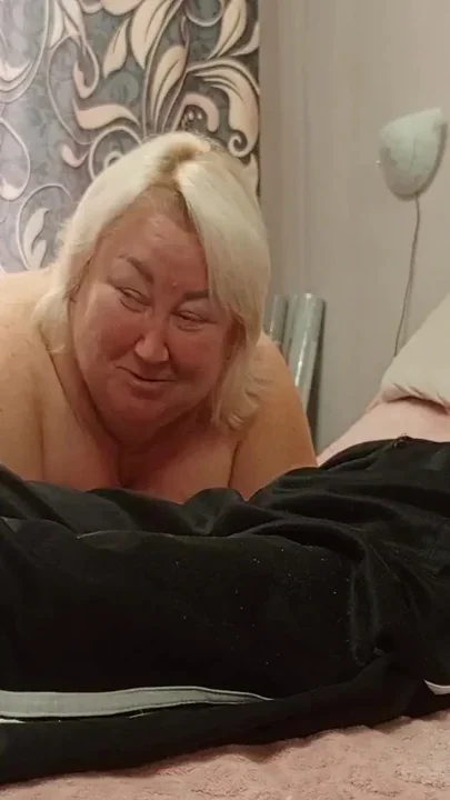 The Neighbor Makes a High-quality Deep Blowjob and I Cum in Her Mouth
