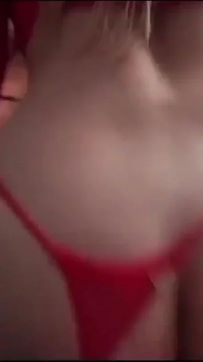 Hot blonde sat firmly on the dick and asked for milk on her face Clip 1