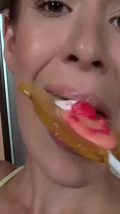 Wet Tight Teen Gets Her Fist Fuck
