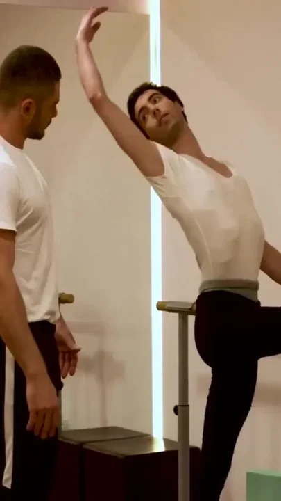 MASQULIN - Ballet dancer Anteo Chara raw bred by Dato Foland