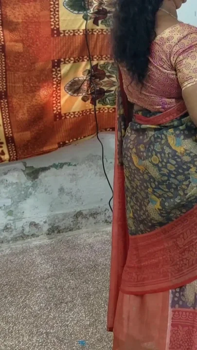 Mathvan Who Lives in the Same House Saw the House Owners Wife Wearing Panties