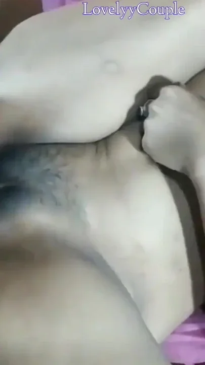 Fucked Desi Bhabhi's pussy and put a frog in her pussy Desi Bhabhi Ki Chudai Clip 1