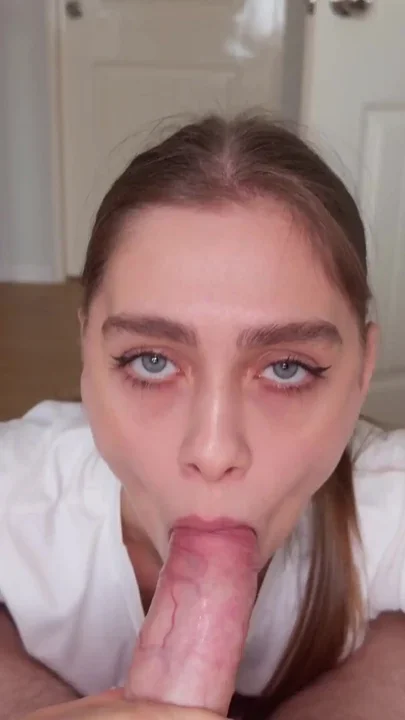 Step sis gave me a blowjob while getting ready for the date Clip 3