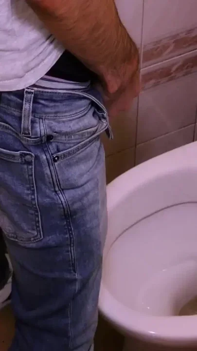 The very first fist fucking for two young twinks