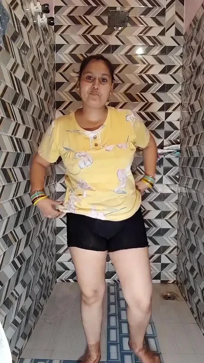 Puja MILF