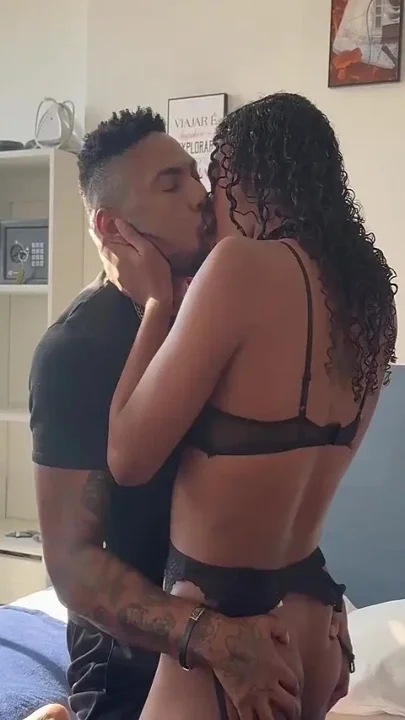 Gabizinha Trans Fucked Ftm for the First Time