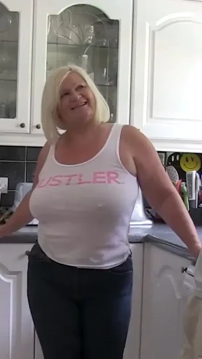 Curvy Blonde Diana Douglas Oral And Hardcore Fuck Clip 2