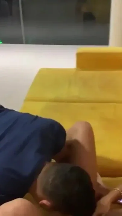 Pizza delivery man got along very well with the young girl Clip 2
