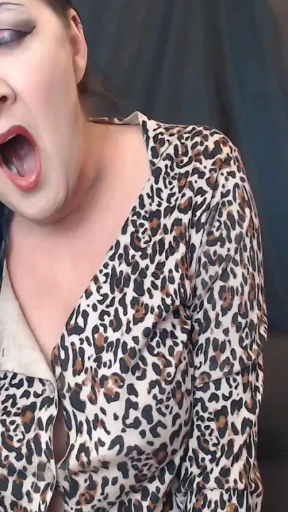 Wide Mouth Yawns