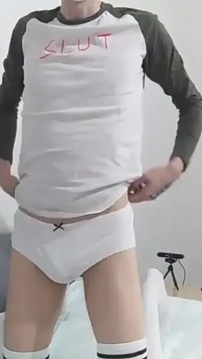 Twink Sammy Andrews playing with his cock again