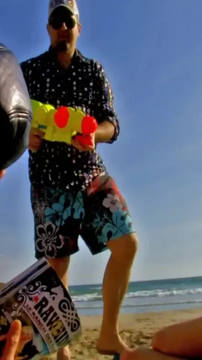 Gorgeous wet cooter of Chica expects wide open for huge love stick ravish it