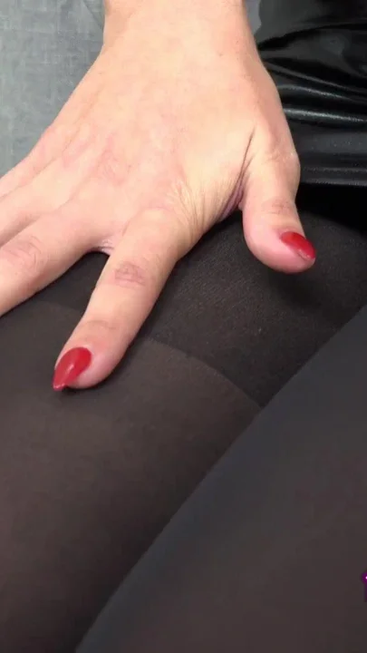 Adriana Chechik's in sexy pantyhose and rubbing her pussy