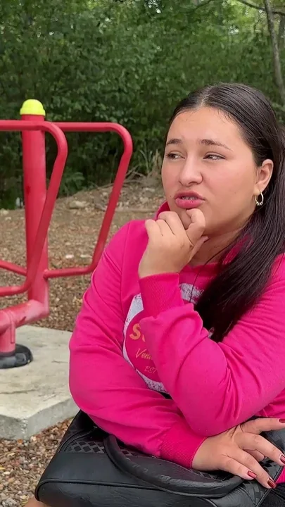 I Take a Girl to My House After Her Boyfriend Left Her Standing in the Park I
