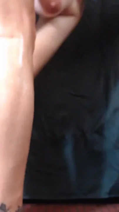Oiled calf flexing tiptoeing