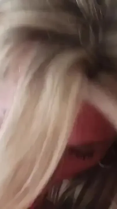 Katie Kampbell Gives Me a Blowjob for 11 Entire Minutes