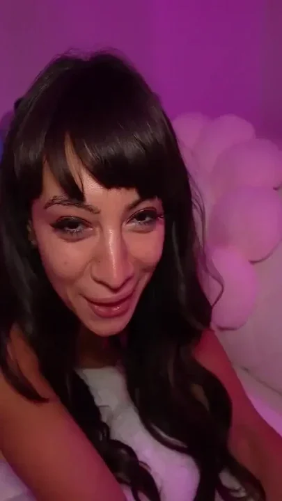 Sasha Pearl Vs Johnny Love