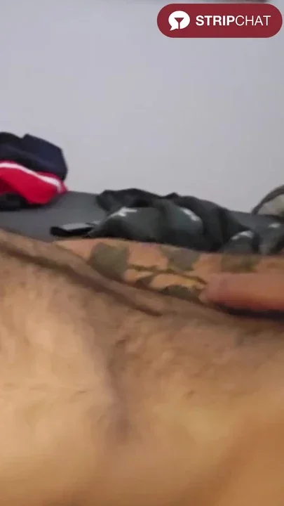 Rnlysuperguapo Hunk with Big Cock Strokes Himself to Mind-Blowing Orgasm on Stripchat