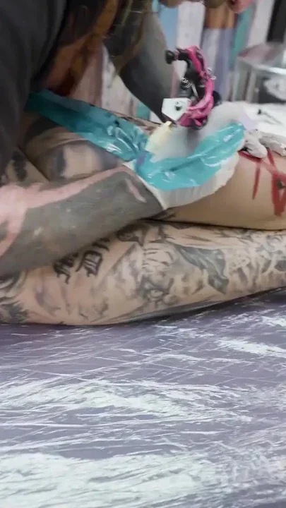 Big boobed tattoo Girl gets Anal Fuck during a Tattoo Session - Gaping and ATM Clip 1