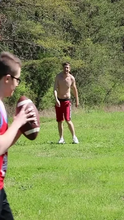 Scotty Knox Fucks Eli Lincoln