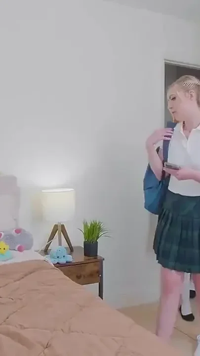 Her Bffs Got Her Ready for Her First Dildo Now She Wants to Share Her Boyfriend's Big Dick