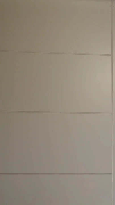 Vibrant Brunette Irresistible Tease