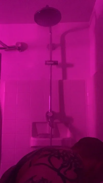 100 real amateur video recorded with mobile phone