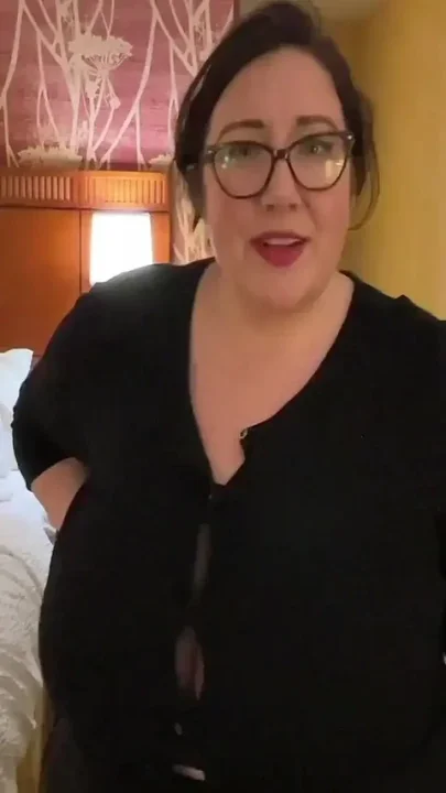 Fucking Your Best Friend's Stepmom