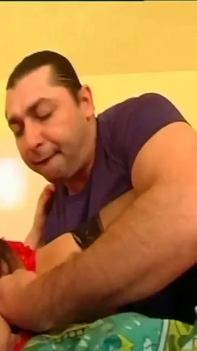 Big hand penetrated pussy fucking