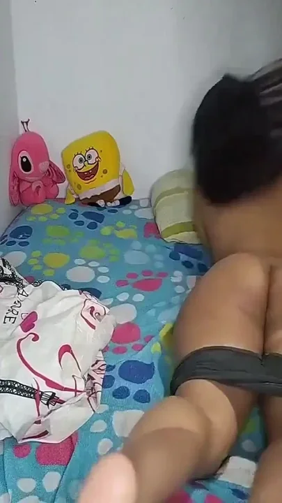18 year old brunette big saggy tits from New York United States fucking her