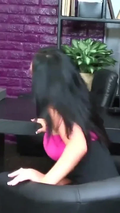 Hot MILF enjoys a sweet pussy lick before riding cock to cumshot