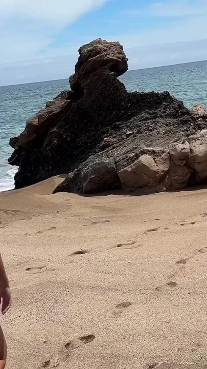 Public Pee Desperate on the Beach