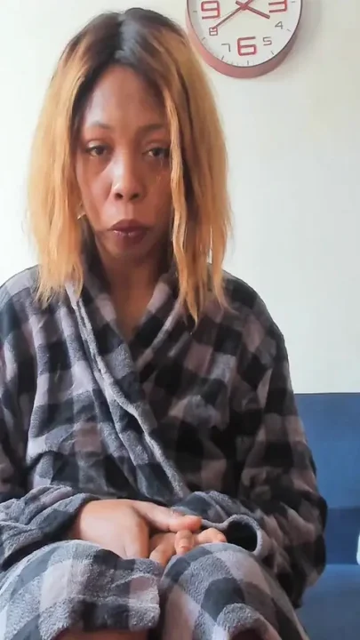 Stepmom oders stepson solo role-play