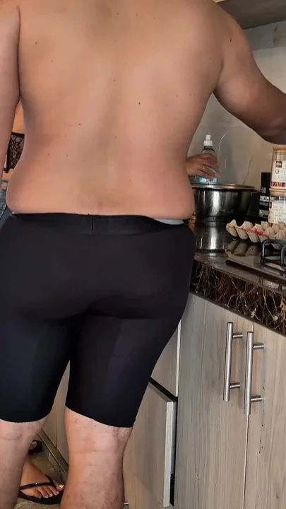 Stepmom Wants to Fuck in the Kitchen