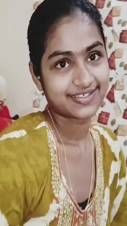Indian Sexy Bhabhi Hand Job & Blowjob at Real Amateur Homemade