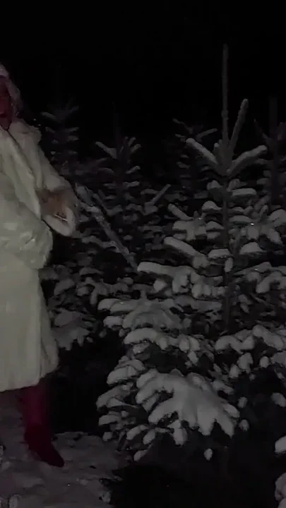 Granny Shows Her Hot Body at Night Outdoors in the Snow